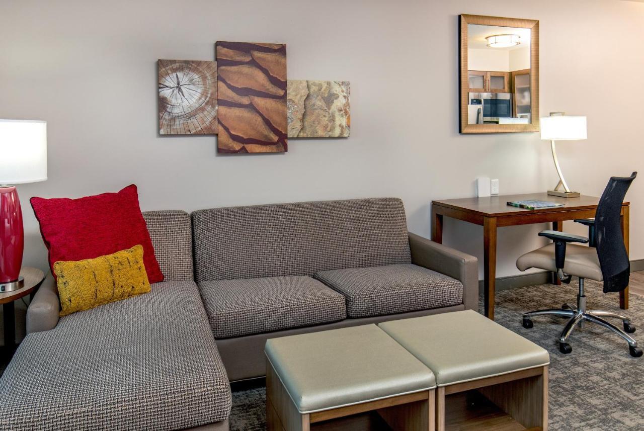 One-Bedroom King Suite,951543418:JPEG